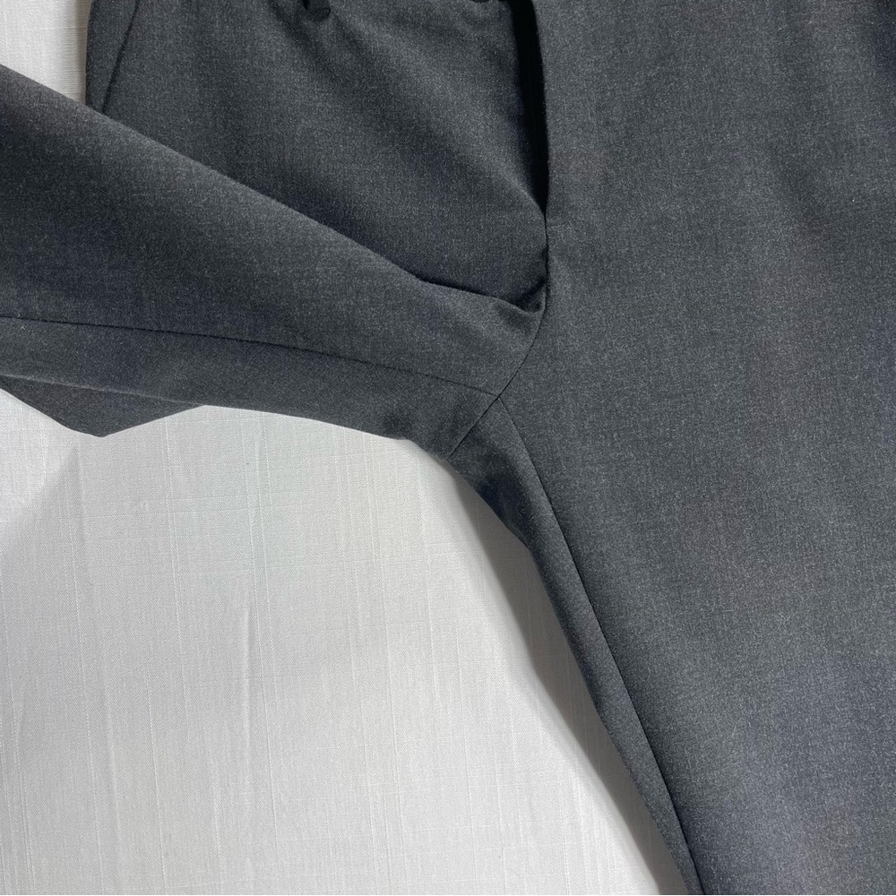 UNIQLO Dark Gray Dress Pants Women's Size 8 - Picture 10 of 13